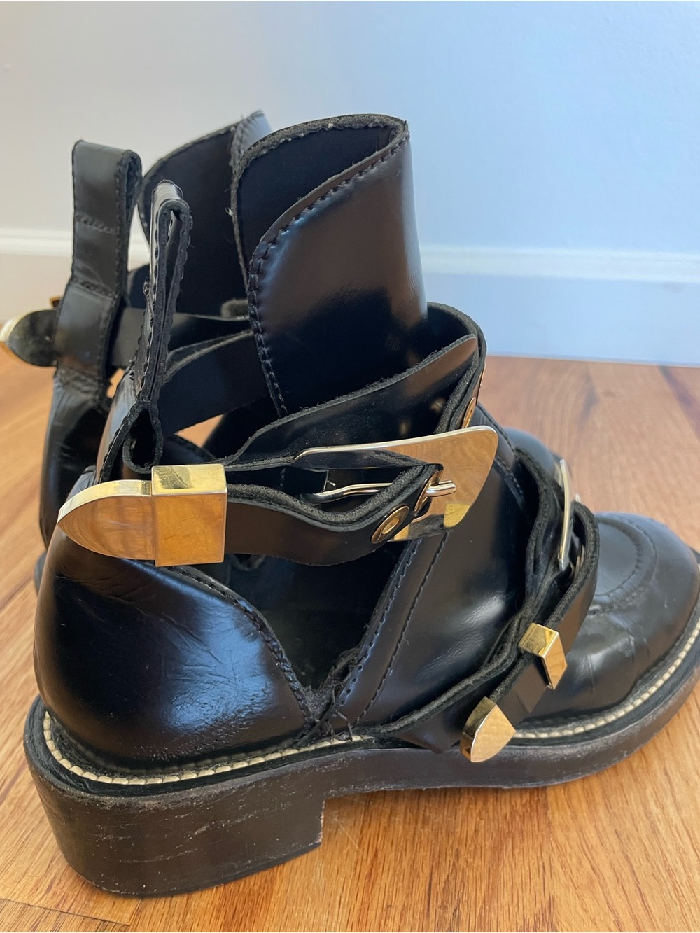 Balenciaga Leather Cutout Ankle Boots - Picture 6 of 7